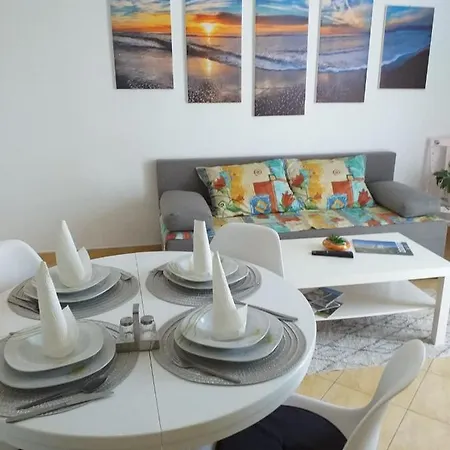 Dominik דירה זאדאר